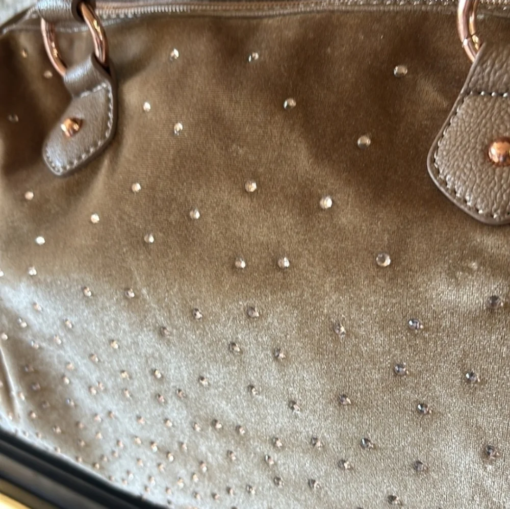🤎▪️Betsey Johnson▪️ Crystal Love Rhinestone Satchel - Taupe with Rose